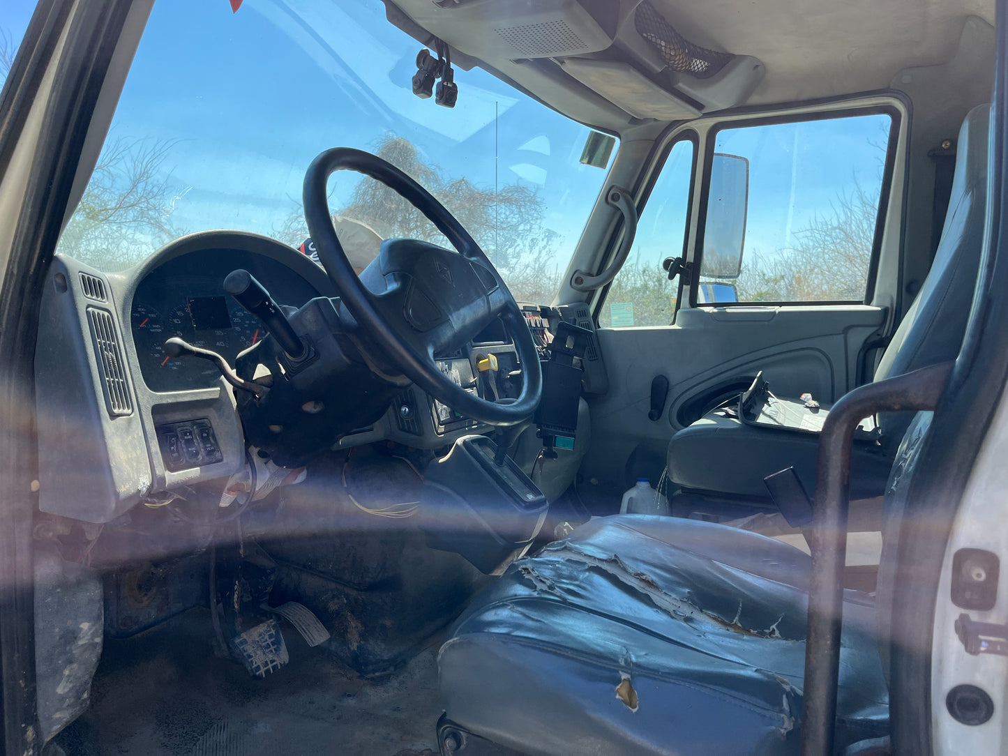 2007 International DuraStar 4300 Cab & Chassis