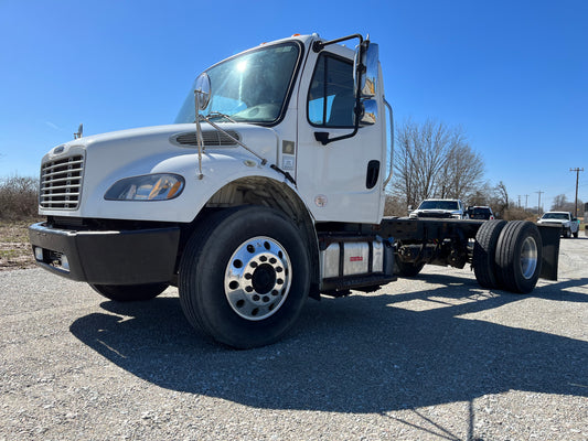 2018 Freightliner Business Class M2 106 Cab & Chassis