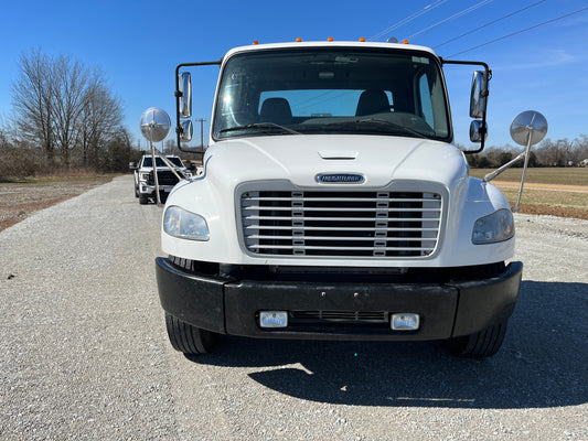 2018 Freightliner Business Class M2 106 Cab & Chassis