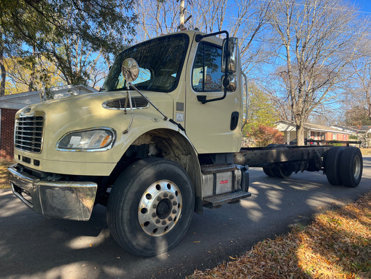 2018 Freightliner Business Class M2 106 Cab & Chassis
