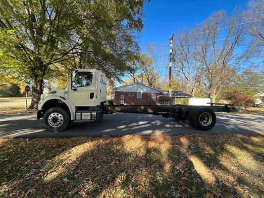 2018 Freightliner Business Class M2 106 Cab & Chassis
