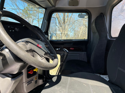 2018 Peterbilt 389 Day Cab
