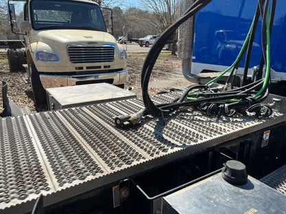 2018 Peterbilt 389 Day Cab