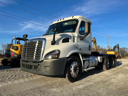 2019 Freightliner Cascadia 113 Day Cab