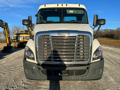 2019 Freightliner Cascadia 113 Day Cab