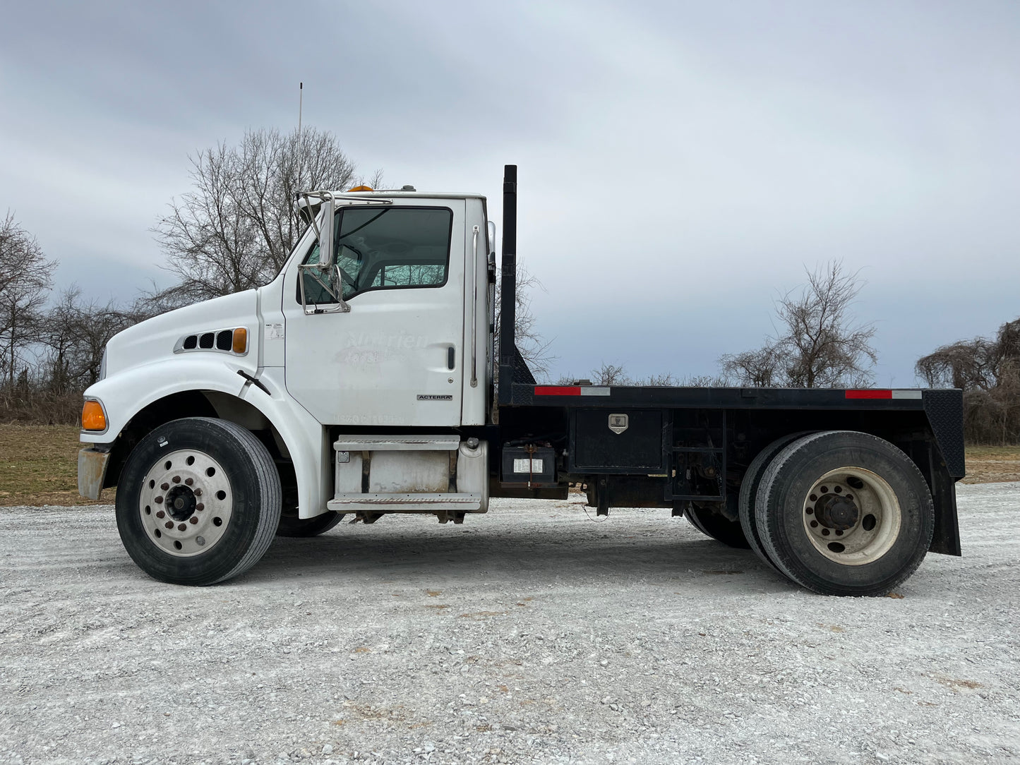 2004 STERLING FLATBED