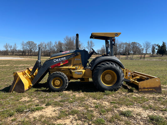 2014 John Deere 210K Skip Loader