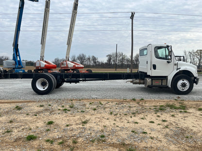 2018 Freightliner Business Class M2 106 Cab & Chassis
