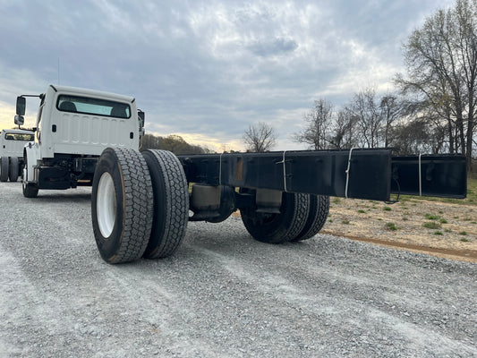 2018 Freightliner Business Class M2 106 Cab & Chassis