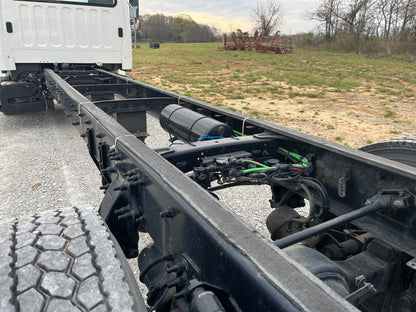 2018 Freightliner Business Class M2 106 Cab & Chassis