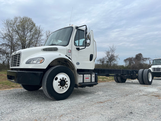 2018 Freightliner Business Class M2 106 Cab & Chassis