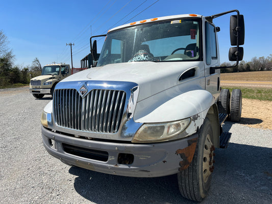 2007 International DuraStar 4300 Cab & Chassis