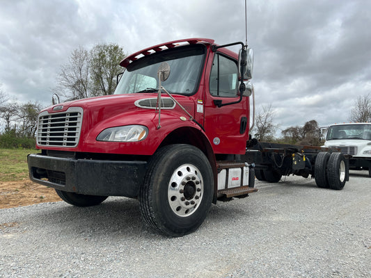 2018 Freightliner Business Class M2 106 Hooklift Truck